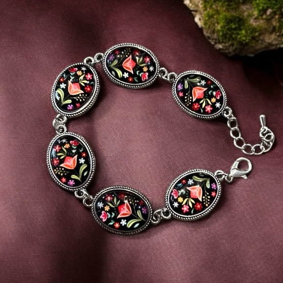 Gorgeous floral clear cabochon dome bracelet Stainless Steel Adjustable 7”-8” - Picture 12 of 15